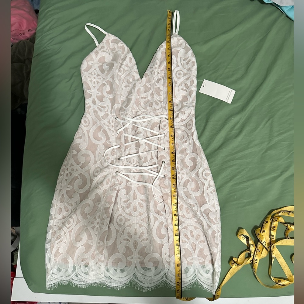 Tobi white dress with corset detail - Picture 6 of 6